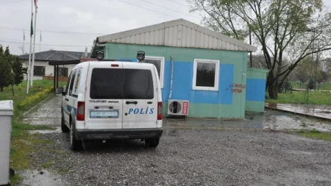 Kartepe'de Muhtarlar Derneği Soyuldu