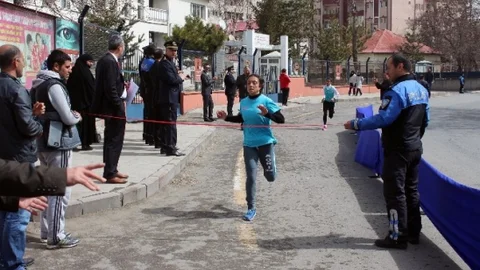 Ağrı'da Atletizm Koşusu Düzenlendi