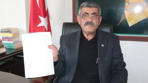 Cindi Eren Adaylıktan Çekildi