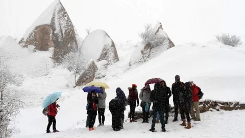 Kapadokya'da Nisan Ayında Kar Yağdı