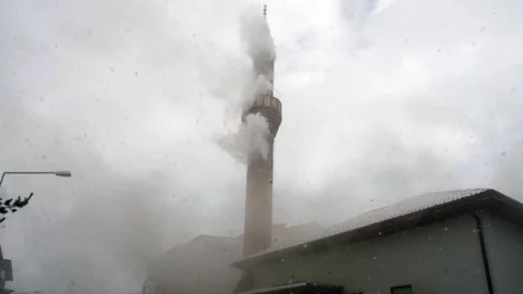 Yozgat'ta Tarihi Camide Yangın Çıktı