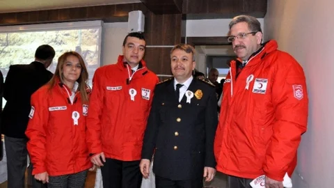 Türk Kızılayı Eskişehir'de Kutlama Yaptı