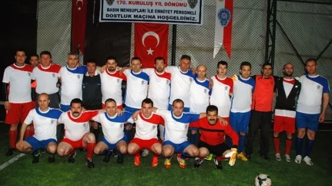 Tire'de Polis ve Basın Karşılaştı