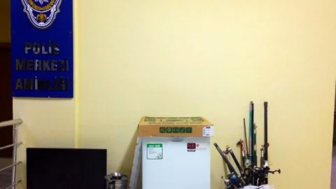 Yunak'ta Hırsızlık Şüphelileri Yakalandı