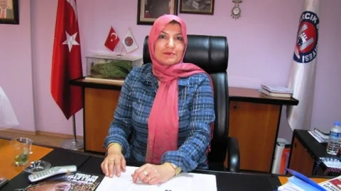 Ayşe Uludoğan Hisarcık'ın İlk Kadın Encümeni Oldu