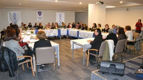 Konya'da Hemşirelik Sorunları Tartışıldı