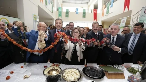 Gaziantep'in Yöresel Ürünleri Avrupa'ya Tanıtılıyor