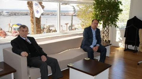 Yıldırım Akbulut Küçükkuyu'yu Ziyaret Etti