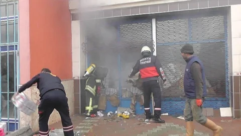 Kulu'da İş Yeri Deposunda Yangın