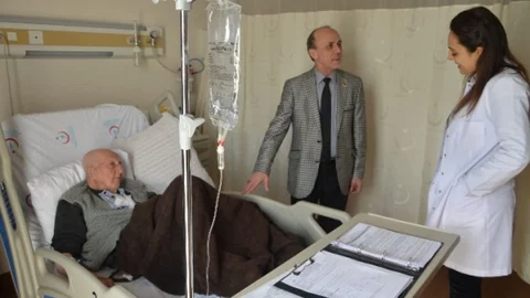 Erenler'de Yaşlı Hoca'ya Ziyaret