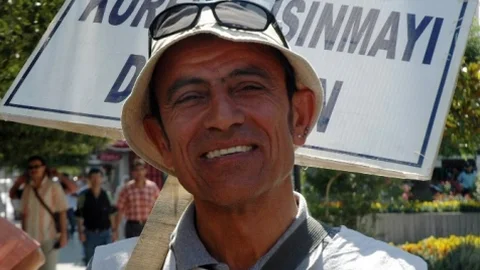 Manisa'da Küpeli Öğretmen Davası