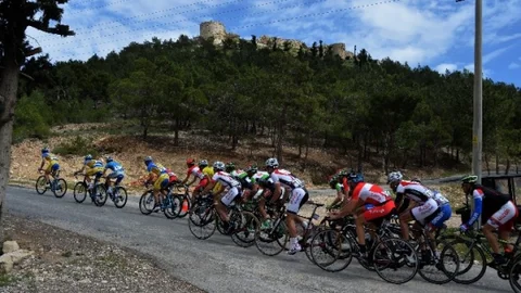 Mersin'de Bisiklet Turu Etabı Gerçekleşti