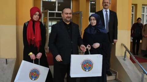 Akçakoca İmam Hatip Öğrencileri Ödül Aldı