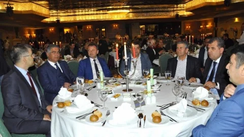 AK Parti Manavgat'ta Birlik Mesajı Verdi