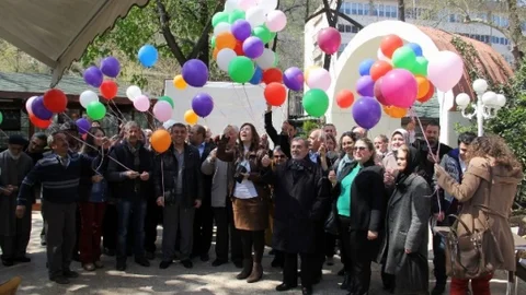 Bursa'da Dilek Balonları Uçtu