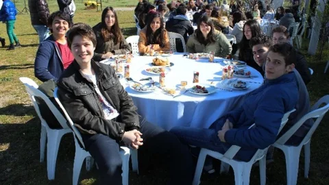 Tut Elimi Edirne Derneği Projesi
