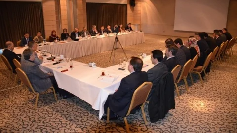 AK Parti Konya'da Seçim Toplantısı Yaptı