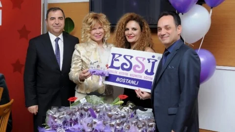 Karşıyaka'da Öğrencilere Destek