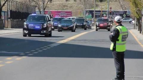 Başbakan Davutoğlu GATA'da Askerleri Ziyaret Etti