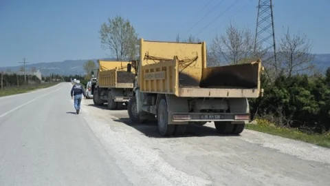 Orhangazi'de Göl Yoluna Asfalt Çalışması