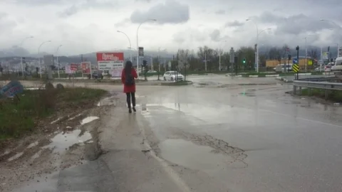 Bursa'da Bozuk Yollar Sorun Oluyor