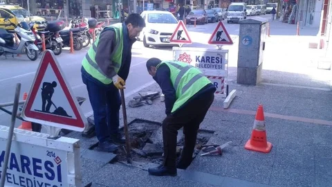 Karesi'de Kaldırım Çalışmaları Hızlandı