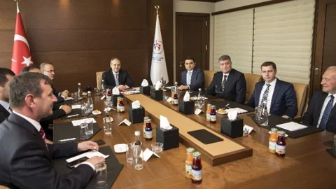 Çanakkale'de Bakan Kılıç Heyeti Kabul Etti