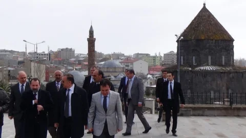 Kars'ta STK'lar Papa'ya Tepki Gösterdi