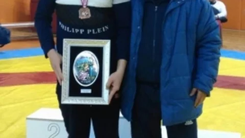 Beyşehir'de Milli Güreşçi Kutlandı