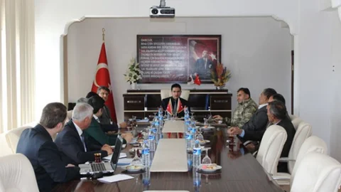 Özalp'ta Seçim Güvenliği Toplantısı