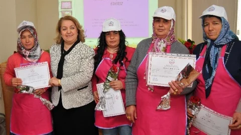 Mersin'de Kadınlara Sertifika Töreni