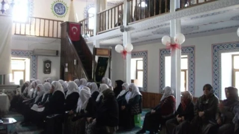 Kutlu Doğum Haftası'nda Bayanlar Bir Araya Geldi