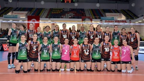 Bursa'da Voleybol Play-off Maçı Sonucu