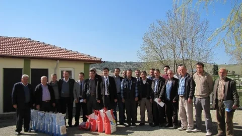 Kütahya Hisarcık'ta Tohum Desteği Verildi