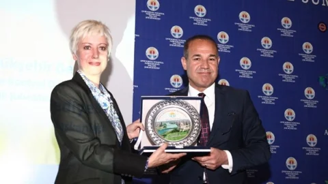 Adana'da Uluslararası Atık Zirvesi Başladı