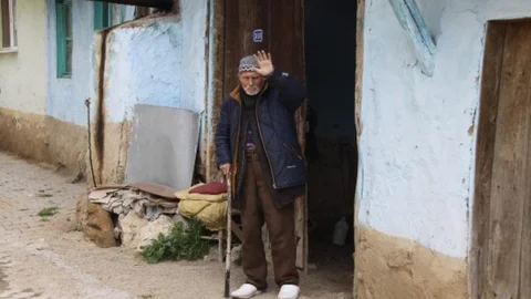 105 Yaşındaki Ahmet Dede'den Tepki