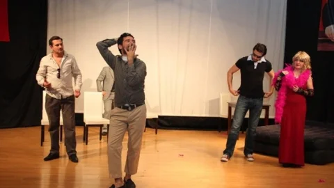 Bodrum'da Amatör Tiyatro Gösterisi Hazırlığı