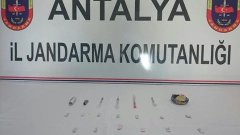 Antalya'da Uyuşturucu Operasyonu Yapıldı