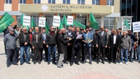 Kayseri'de Çerkezce Ders Protestosu