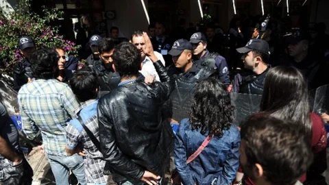 Mersin Üniversitesi'nde Kavga Çıktı