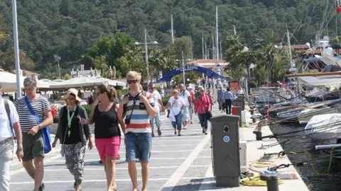 Alman Yolcular Marmaris'te Karşılandı