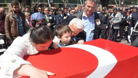 Mert'ten Babası için Duygusal Veda