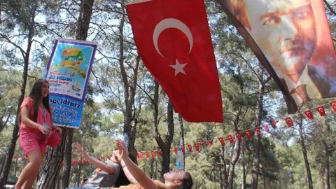 Döşemealtı'nda Çocuk Şenliği Coşkusu