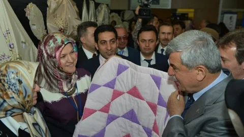 Çayırova'da Duygusal Sergi Açılışı