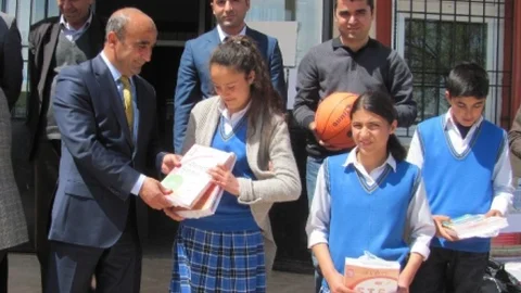 Gaziantep'te Öğrencilerden Köy Okullarına Destek