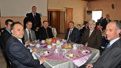 Başkan Kurtulan Okulları Ödüllendirdi