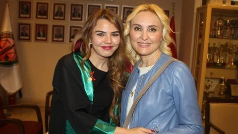 Antalya'da Yemin Töreni Duygusal Anlara Sahne Oldu