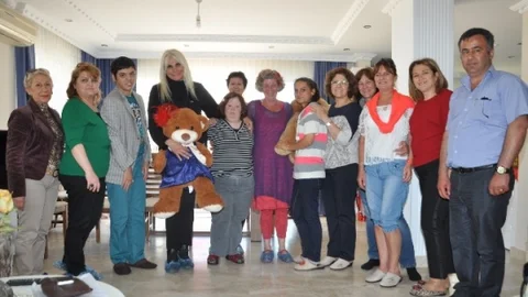 Reyhan Ataman Alanya'da Engelsiz Yaşamevi'ni Ziyaret Etti