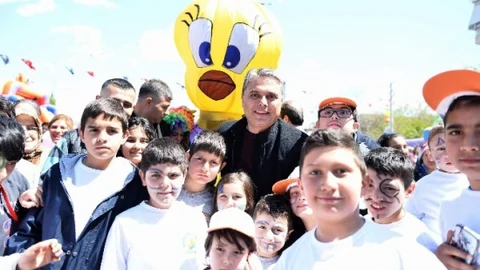 Çocuklar İçin Eğlence Dolu Şenlik