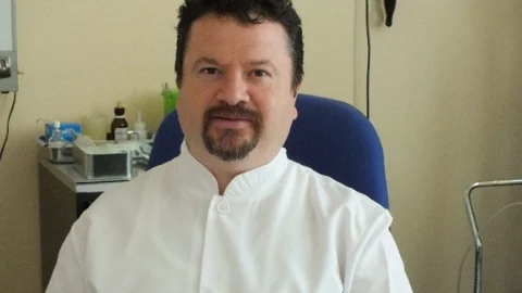 Kulak Kiri Kuru Öksürüğe Neden Olabilir